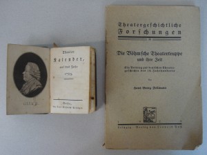 Juliane Riepe brought us some nice presents from Halle: chocolates filled with beer-marzipan and two treasures for our library. 